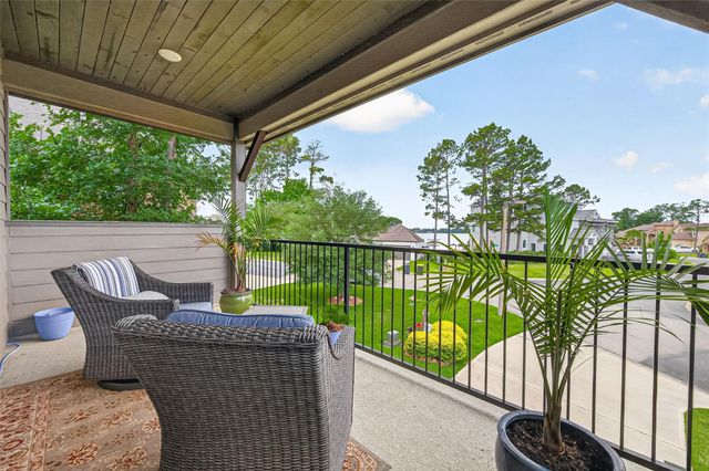 9979 Pebble Glen Drive, Conroe, TX 77304