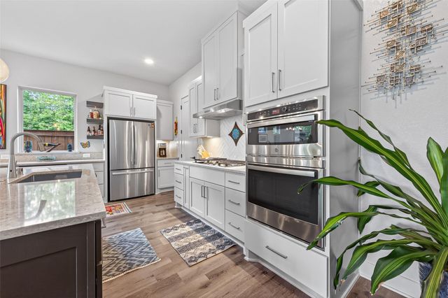 9979 Pebble Glen Drive, Conroe, TX 77304