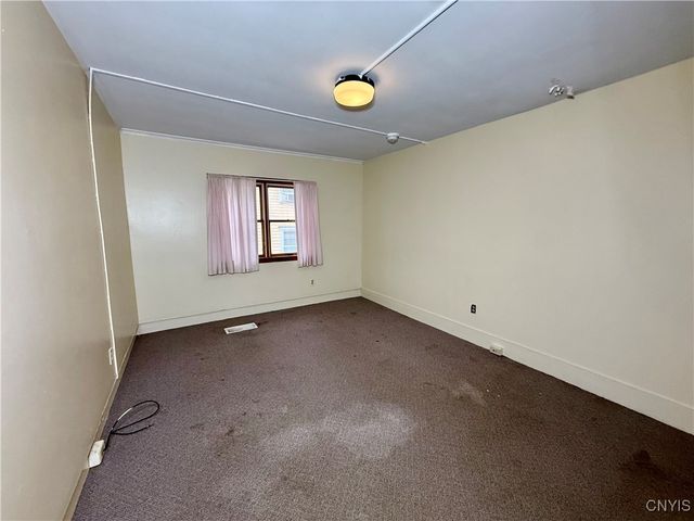 15 Sullivan Street, Cazenovia, NY 13035