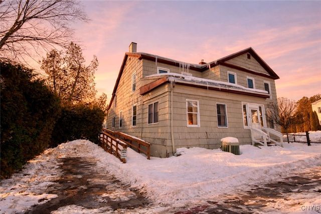 15 Sullivan Street, Cazenovia, NY 13035