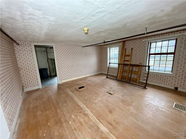 15 Sullivan Street, Cazenovia, NY 13035