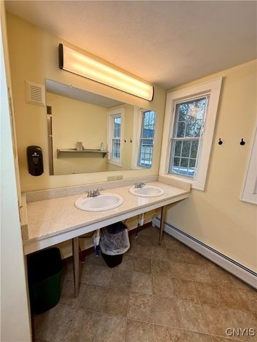 15 Sullivan Street, Cazenovia, NY 13035