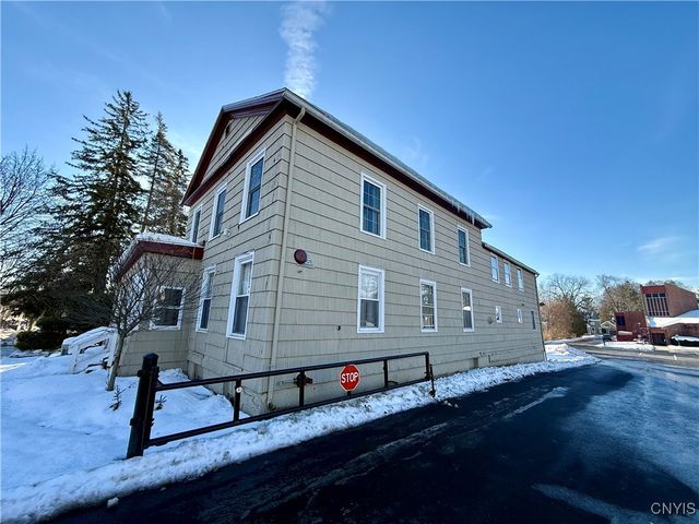 15 Sullivan Street, Cazenovia, NY 13035