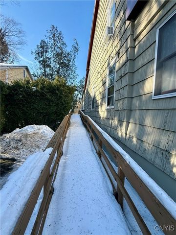 15 Sullivan Street, Cazenovia, NY 13035