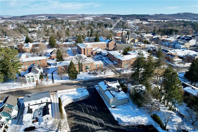 15 Sullivan Street, Cazenovia, NY 13035