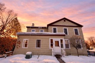 15 Sullivan Street, Cazenovia, NY 13035