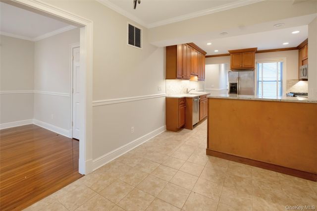 147 Beekman Avenue 1st Floor, Sleepy Hollow, NY 10591