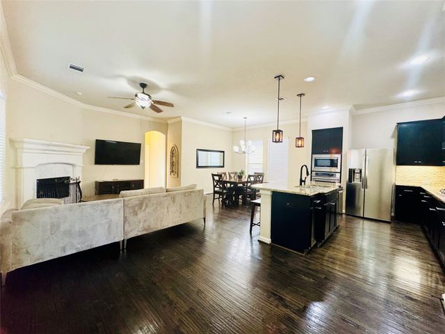 1041 Lone Ivory Trail, Arlington, TX 76005