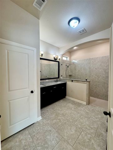 1041 Lone Ivory Trail, Arlington, TX 76005