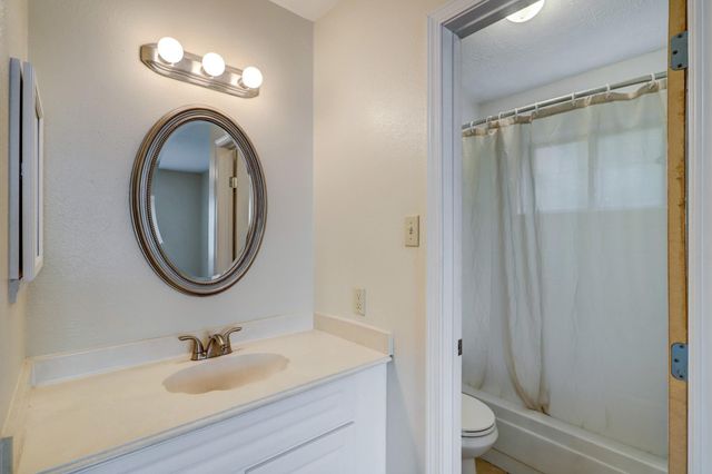 7303 Shoshone Drive, Baytown, TX 77521