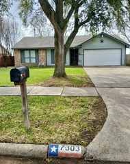 7303 Shoshone Drive, Baytown, TX 77521