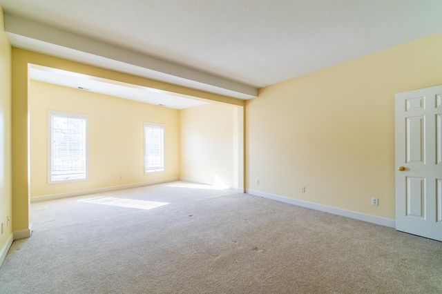 12027 Sycamore Lakes Court, Fort Wayne, IN 46814