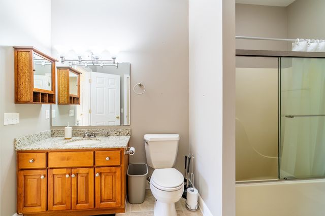 12027 Sycamore Lakes Court, Fort Wayne, IN 46814