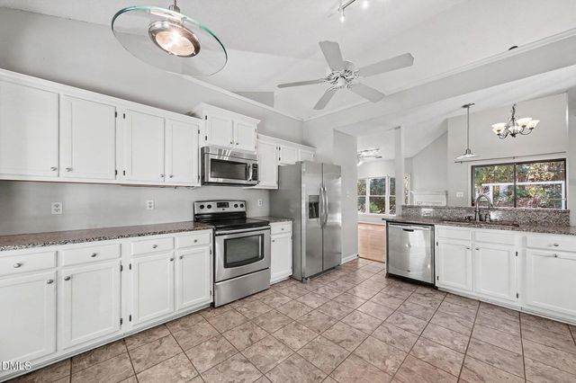 12104 Queensbridge Court, Raleigh, NC 27613