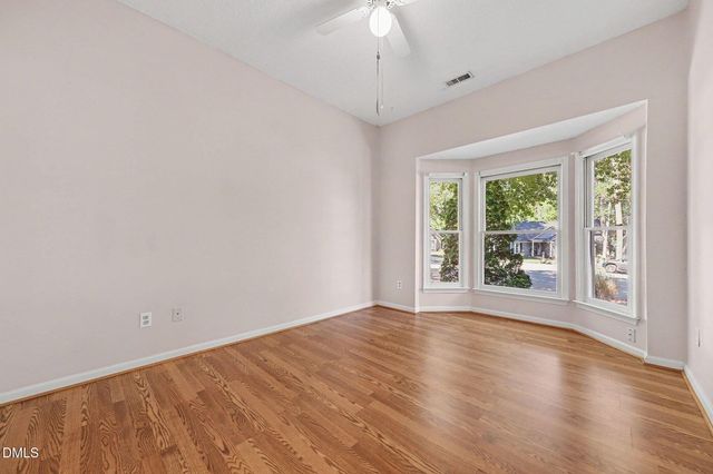 12104 Queensbridge Court, Raleigh, NC 27613