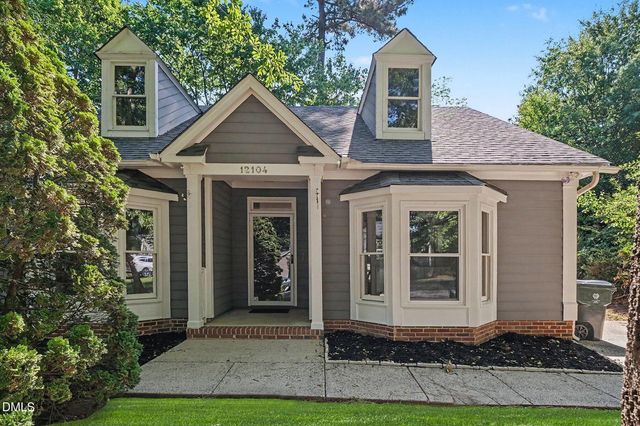 12104 Queensbridge Court, Raleigh, NC 27613