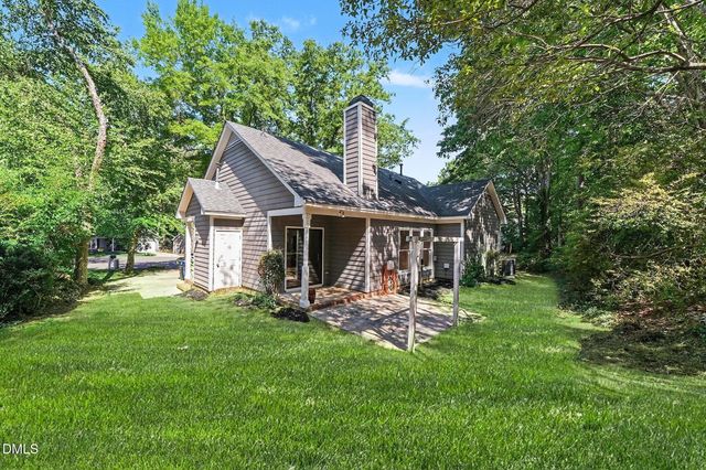 12104 Queensbridge Court, Raleigh, NC 27613