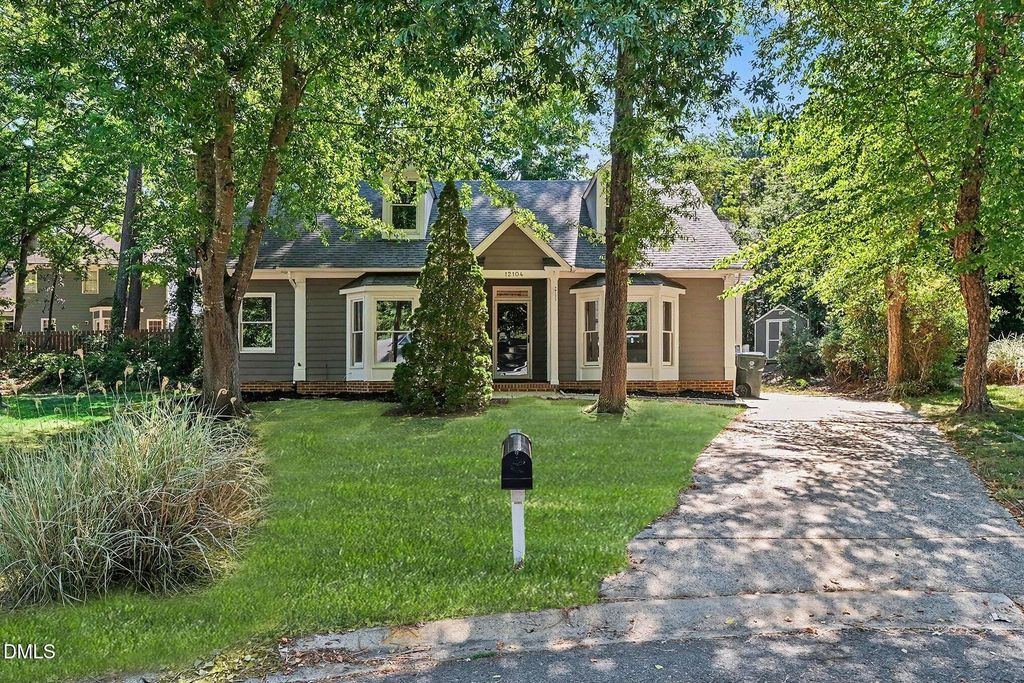 12104 Queensbridge Court, Raleigh, NC 27613