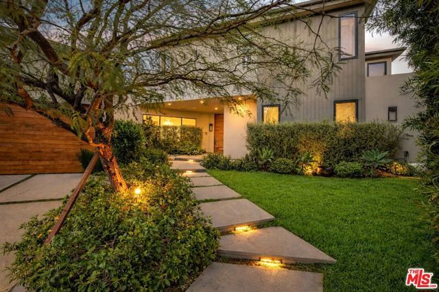 8545 Charl Lane, Los Angeles, CA 90046