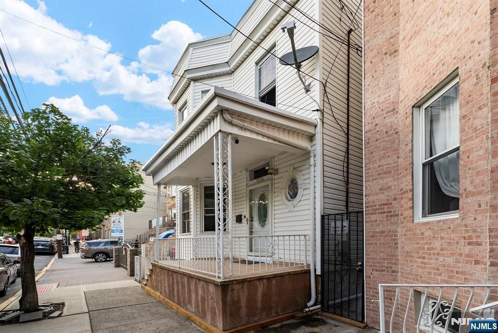 126 62nd Street, West New York, NJ 07093