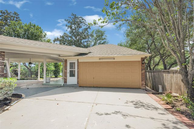 8619 Arranmore Lane, Houston, TX 77095