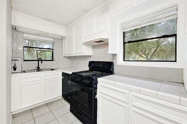 8619 Arranmore Lane, Houston, TX 77095