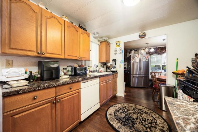 1600 E Vista Way SPC 103, Vista, CA 92084