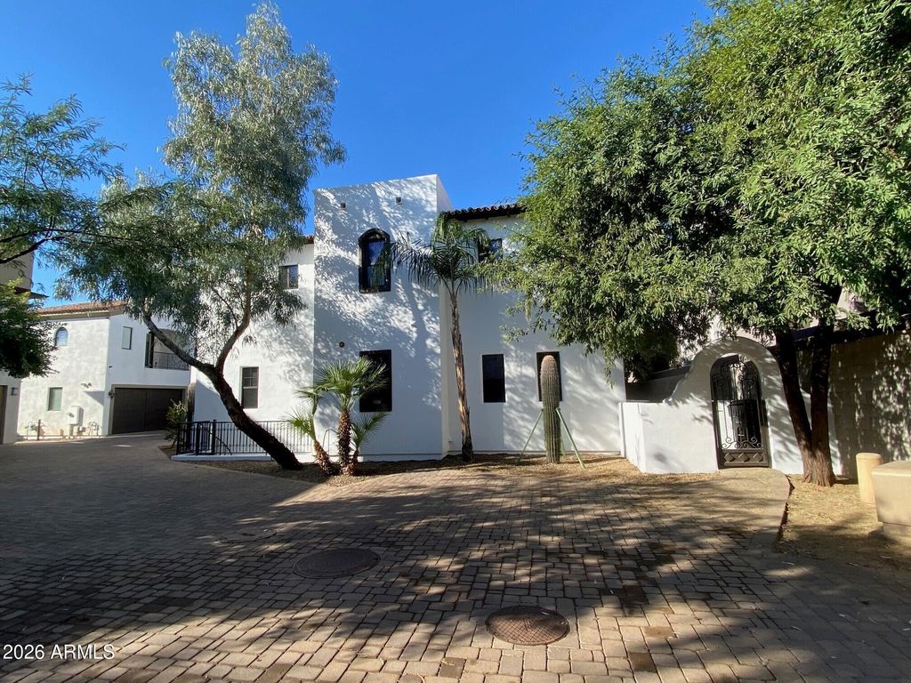 302 S WILSON Street, Tempe, AZ 85281 — photo 2