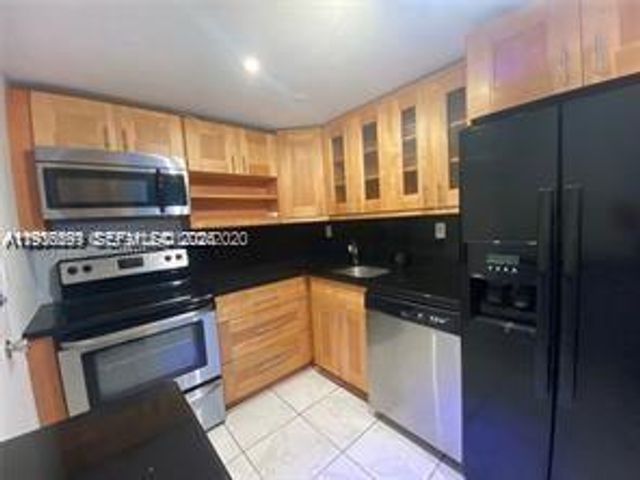 1865 E 79th St Cswy 10M, North Bay Village, FL 33141