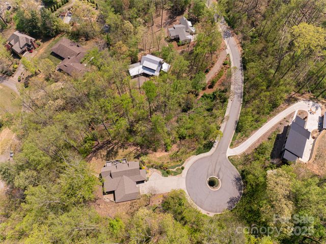15 La Grange Drive, Asheville, NC 28805