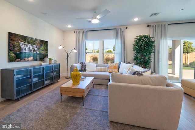 371 VALOR LANE, Martinsburg, WV 25405