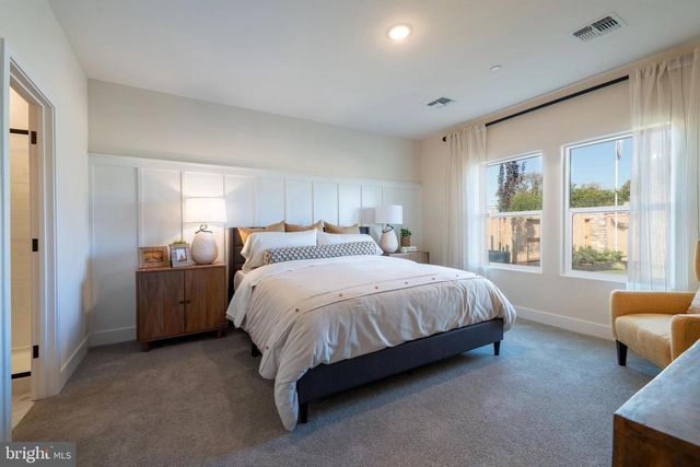 371 VALOR LANE, Martinsburg, WV 25405