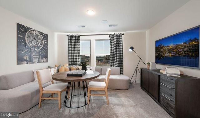 371 VALOR LANE, Martinsburg, WV 25405