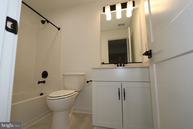 371 VALOR LANE, Martinsburg, WV 25405