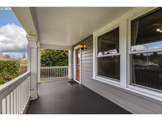 51738 Sw OLD PORTLAND Rd, Scappoose, OR 97056