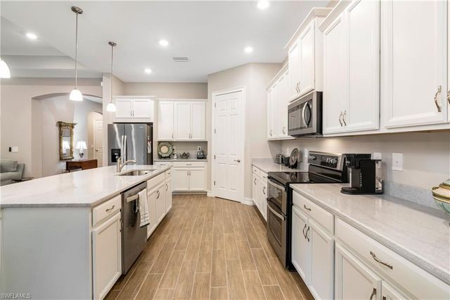 14586 Kelson CIR, Naples, FL 34114