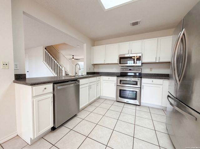 18625 WOODED CRK, San Antonio, TX 78259