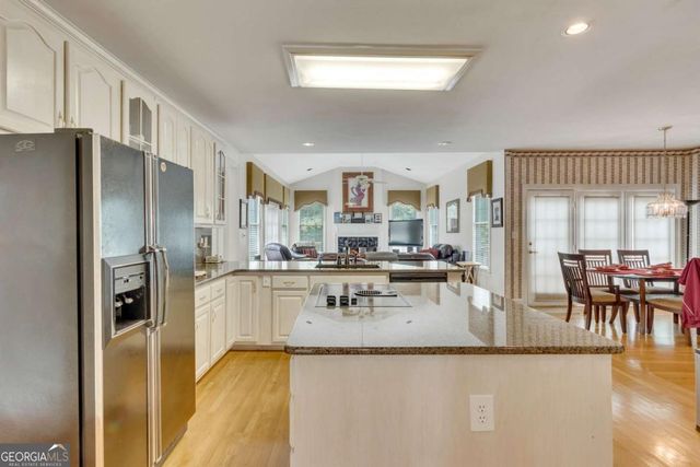 205 Mill Run, Fayetteville, GA 30214