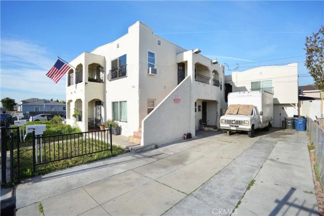 545 Eastmont Avenue, Los Angeles, CA 90022