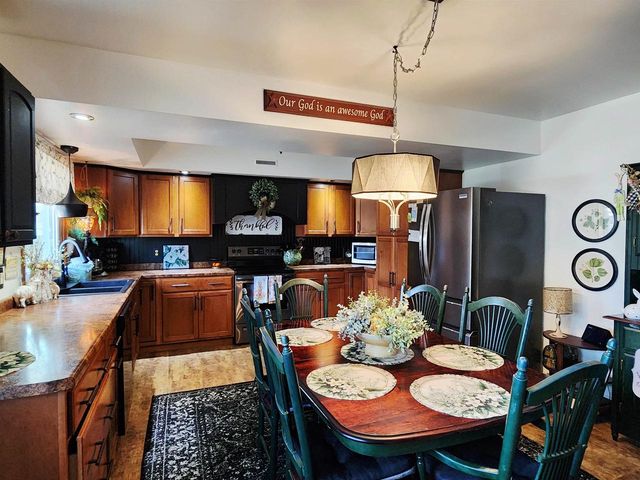 64 N ST JOSEPHS LANE, Fond Du Lac, WI 54935