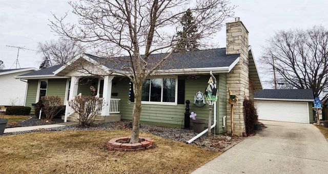 64 N ST JOSEPHS LANE, Fond Du Lac, WI 54935