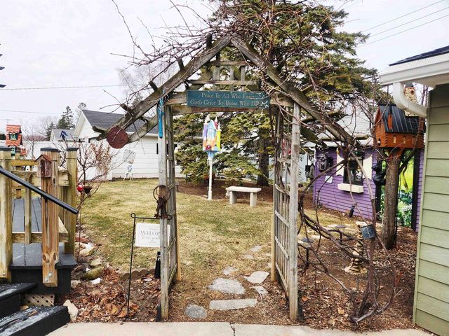 64 N ST JOSEPHS LANE, Fond Du Lac, WI 54935