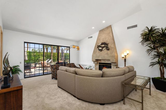 72550 Greenbriar Lane, Palm Desert, CA 92260