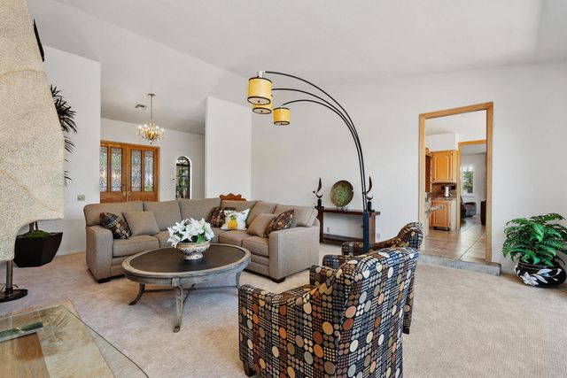 72550 Greenbriar Lane, Palm Desert, CA 92260