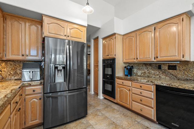 72550 Greenbriar Lane, Palm Desert, CA 92260