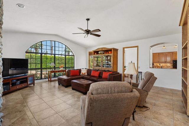 72550 Greenbriar Lane, Palm Desert, CA 92260