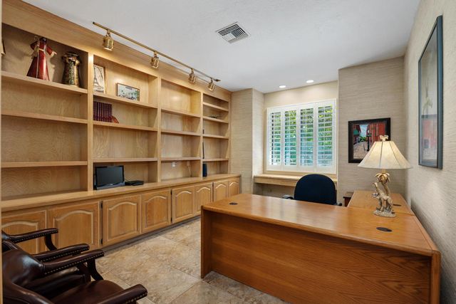 72550 Greenbriar Lane, Palm Desert, CA 92260