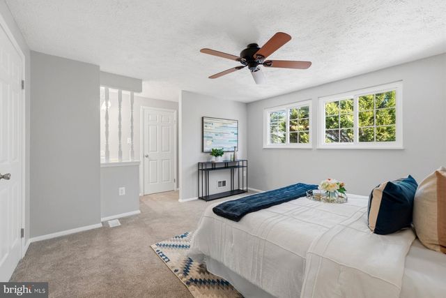 5 PONTIAC WAY, Gaithersburg, MD 20878