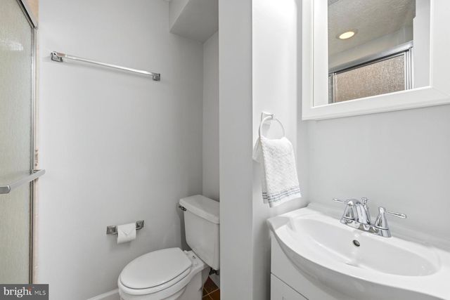 5 PONTIAC WAY, Gaithersburg, MD 20878