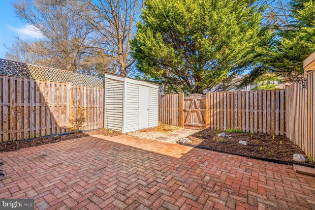 5 PONTIAC WAY, Gaithersburg, MD 20878